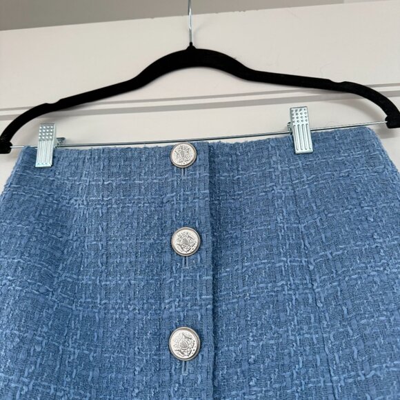 Veronica Beard Tweed Mini Skirt Sz 4 Blue Decorative Crest Button Down - Picture 6 of 9